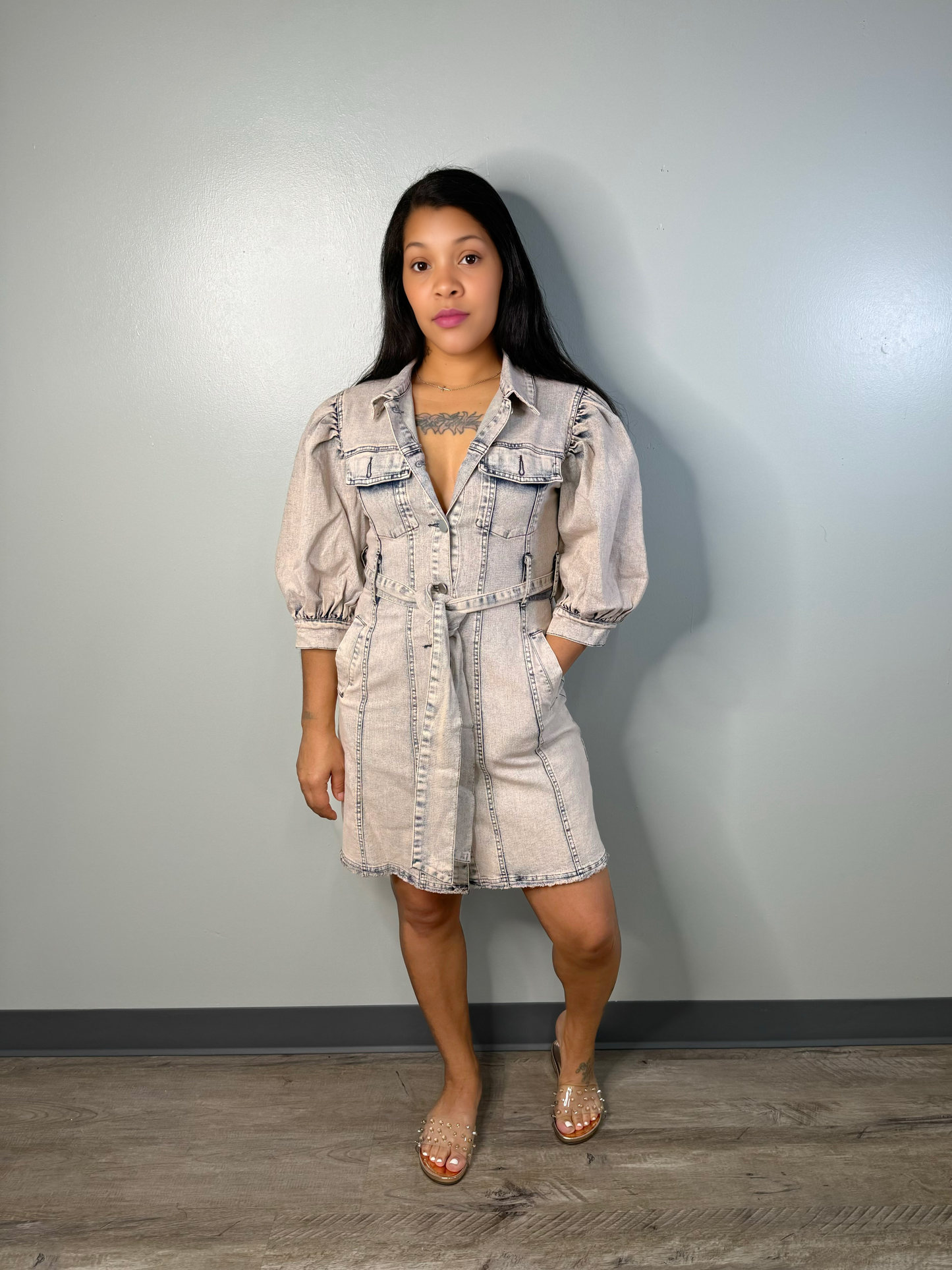 Classic Charm Short Denim Collared Dress with Balloon Sleeves & Belt