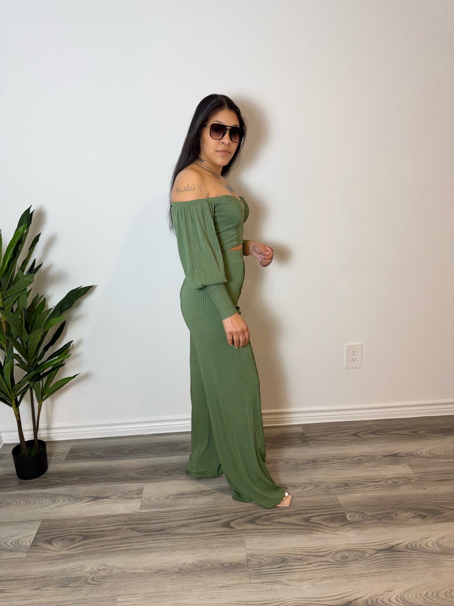 Zinnia Off The Shoulder  Wide-Leg Pant Set- Olive